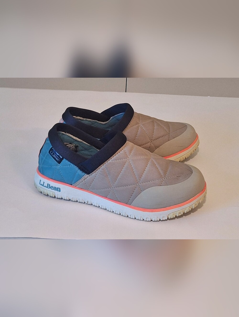 L.L. Bean Ultralight Primaloft Slip On Shoes Quilted Waterproof Tan Teal Size 8